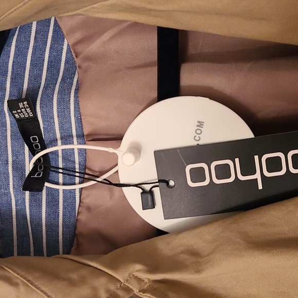 Boohoo Trench Coat - Picture 2 of 8